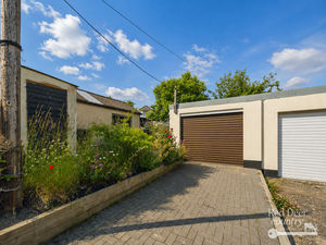 Garage- click for photo gallery